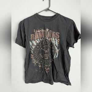 Ramones black crewneck t-shirt size medium big kids 18X12x21 - 87